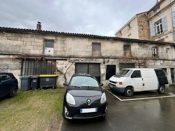 Local d'activité 251 m²