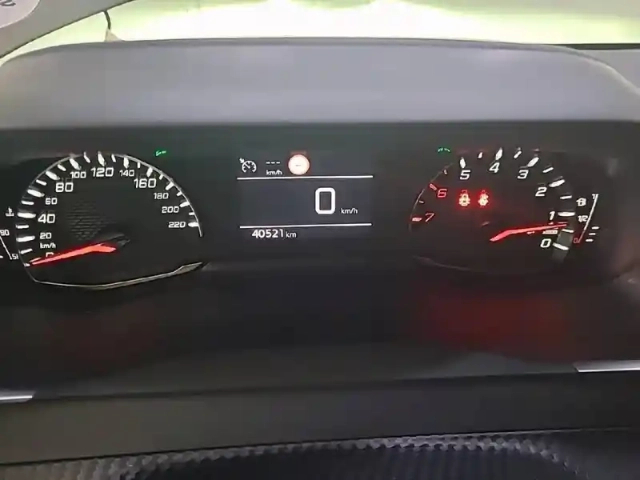 Peugeot 208 puretech 75 s&amp;s bvm5 — photo 31