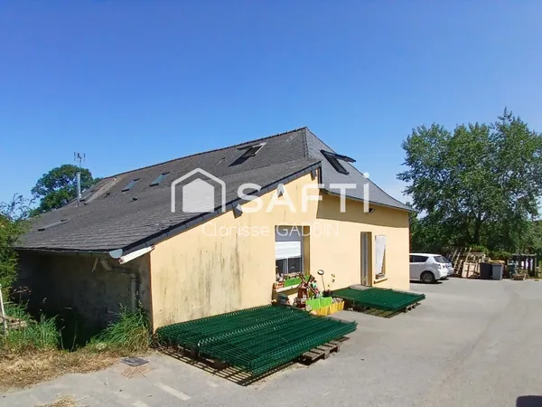 Maison en campagne avec 8 chambres, dépendances . Activité Pension canine