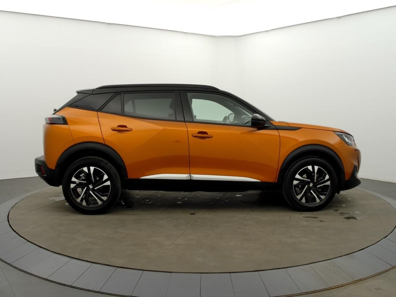 Peugeot 2008 puretech 130 s&s eat8 allure pack — photo 6