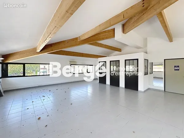 Bureaux 107 m²