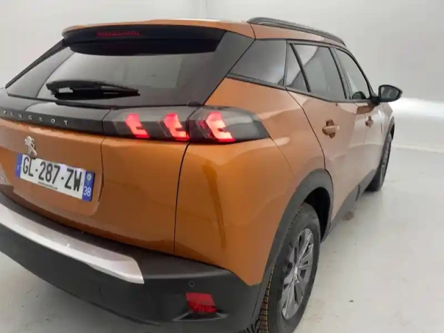 Peugeot 2008 electrique 136 ch — photo 31