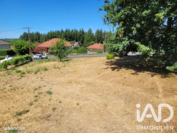 Terrain 869 m² Saint-Germain-les-Vergnes