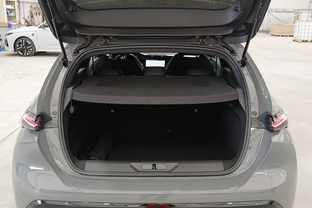 Peugeot 308 — photo 15
