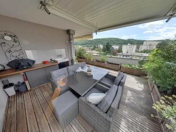 SUPERBE LOFT HAUT DE GAMME 3 PIECES + CUISINE EN DERNIER ETA