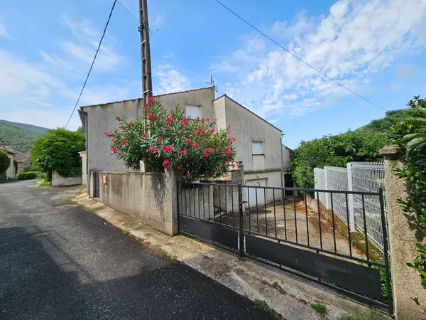 Maison de 85m2 à louer sur Colombières-sur-Orb