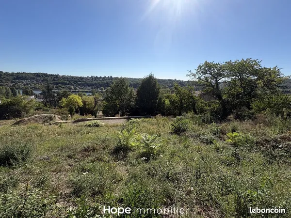 Terrain 730 m²