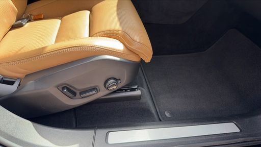 Volvo XC60 2.0 T6 340 AWD BVA - Inscription Luxe – 2021 – 92000 km – Hybride rechargeable – Boîte Automatique — photo 3