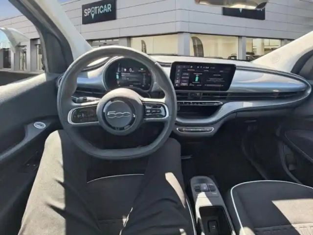 Fiat 500 e 118ch my23 — photo 8