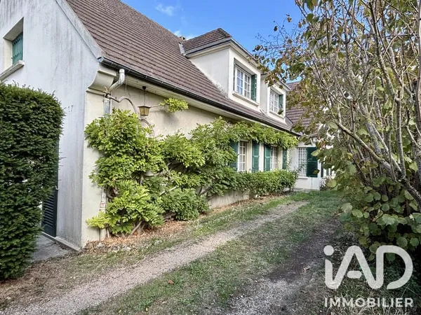 Maison 9 pièces 255 m²