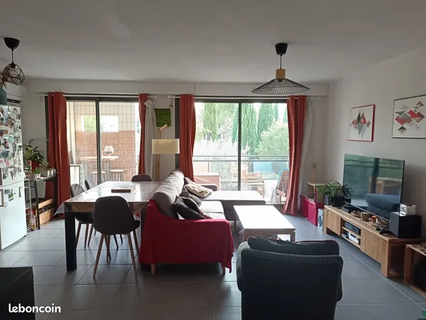 T3 lumineux 64 m² - Millénaire, résidence avec parc et piscine