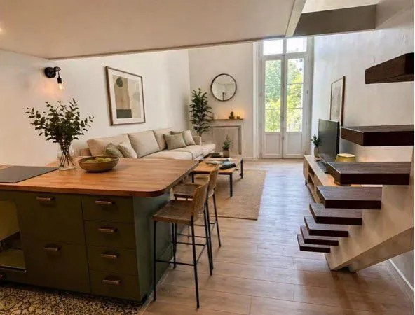 T2 en duplex renové quartier Saint Seurin