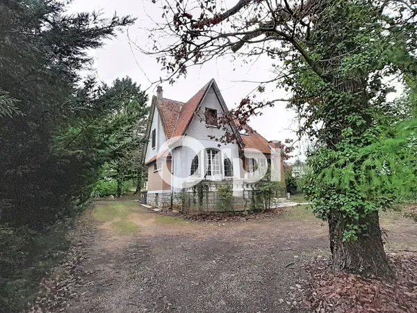 Maison 6 pièces 250 m²