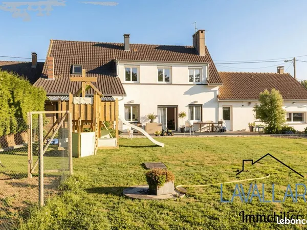Propriété 8 pièces 197 m²