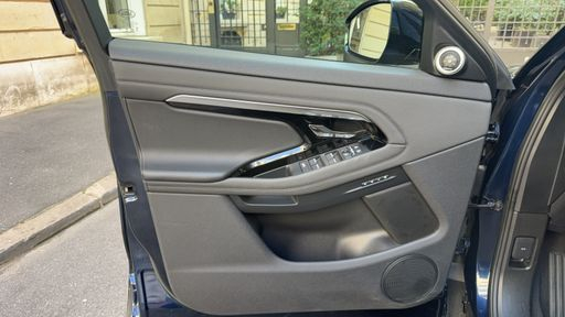 Land Rover Range Rover Evoque P300e PHEV 309 AWD BVA8 - R-Dynamic SE – 2022 – 46777 km – Hybride rechargeable – Boîte Automatique — photo 32