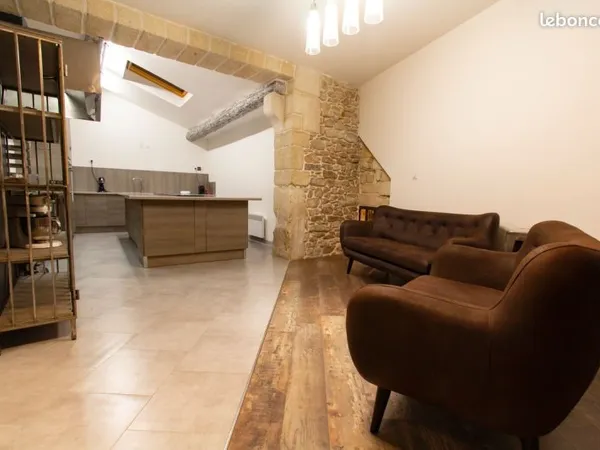 Maison de ville moderne et prête à vivre