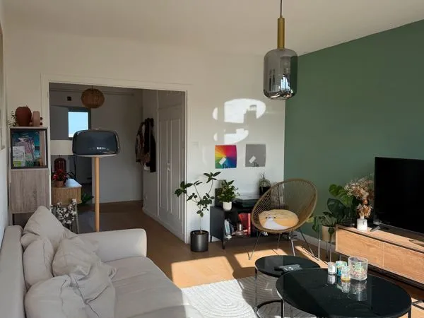 Location appartement meublé avec parking et balcons