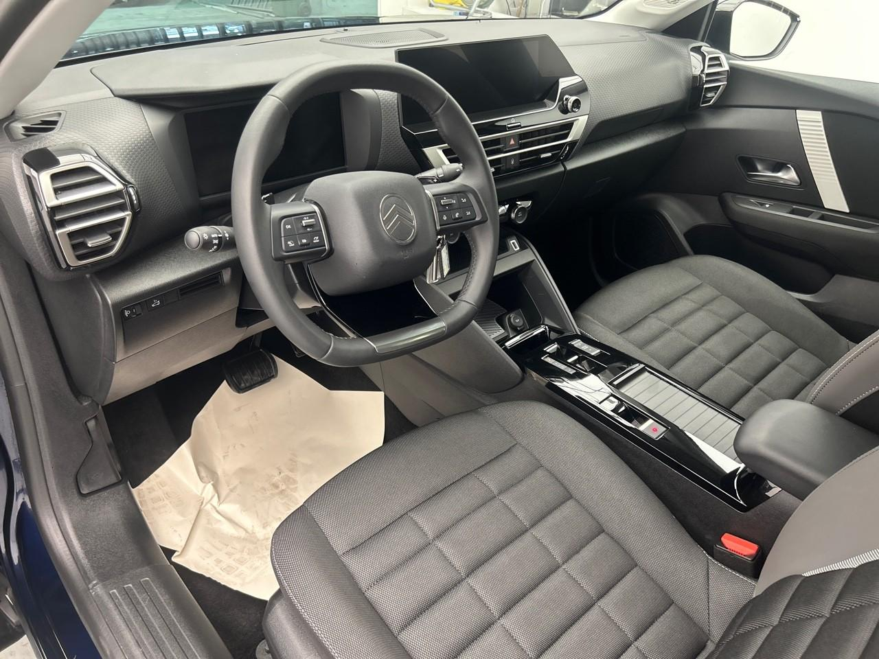 Citroën C4 X hybride 145 ch e-dcs6 plus — photo 9