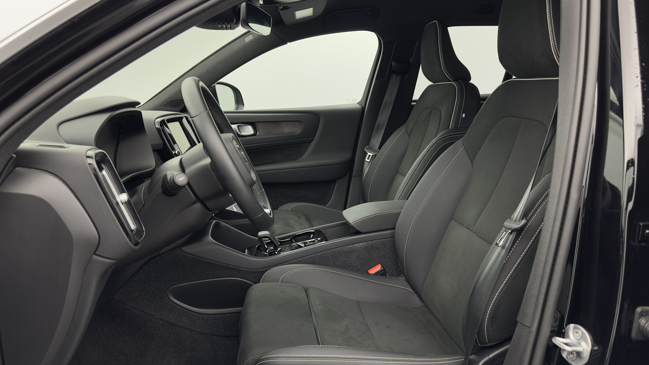 Volvo XC40 T5 Recharge 180+82 ch DCT7 — photo 11