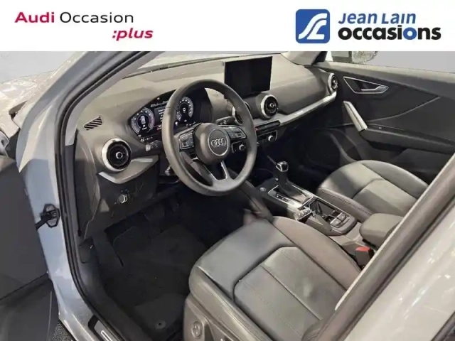 Audi Q2 35 tfsi 150 s tronic 7 — photo 11