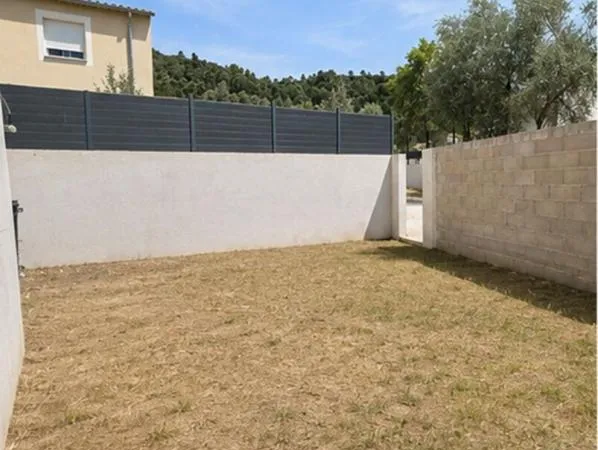 Maison contemporaine avec garage // Quartier calme et résidentiel