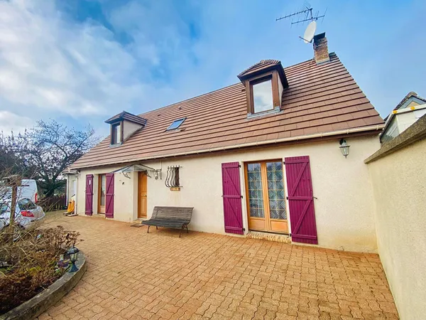 Beau pavillon avec 5 chambres