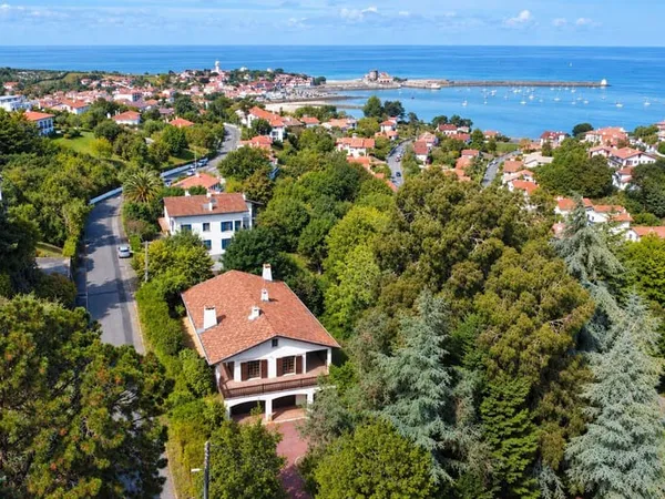 Villa d'exception à rénover - Vue Océan - Bordagain / Ciboure