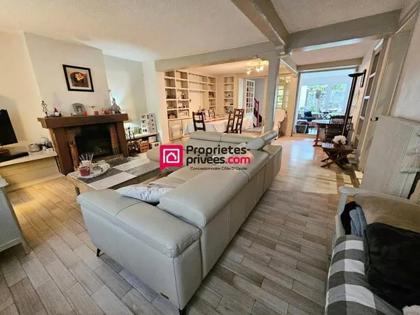 Maison 5 pièces 181 m²