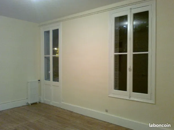 Bel appart 1er étg, 80m2 Châtellerault, stationnement privatif