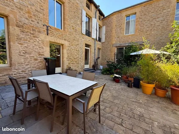 Maison 9 pièces 278 m²