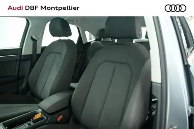 Audi Q3 45 tfsie 245 ch s tronic 6 business line — photo 4