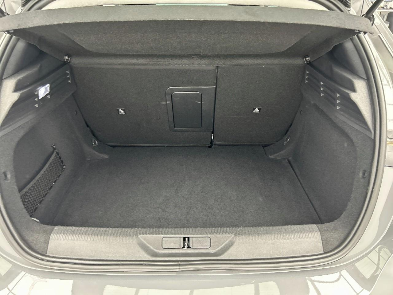 Peugeot 308 puretech 130ch s&s eat8 allure — photo 14