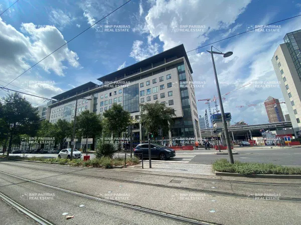 Bureaux 900 m²