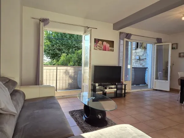 À LOUER - Appartement T2 meublé avec garage sécurisé - Agen