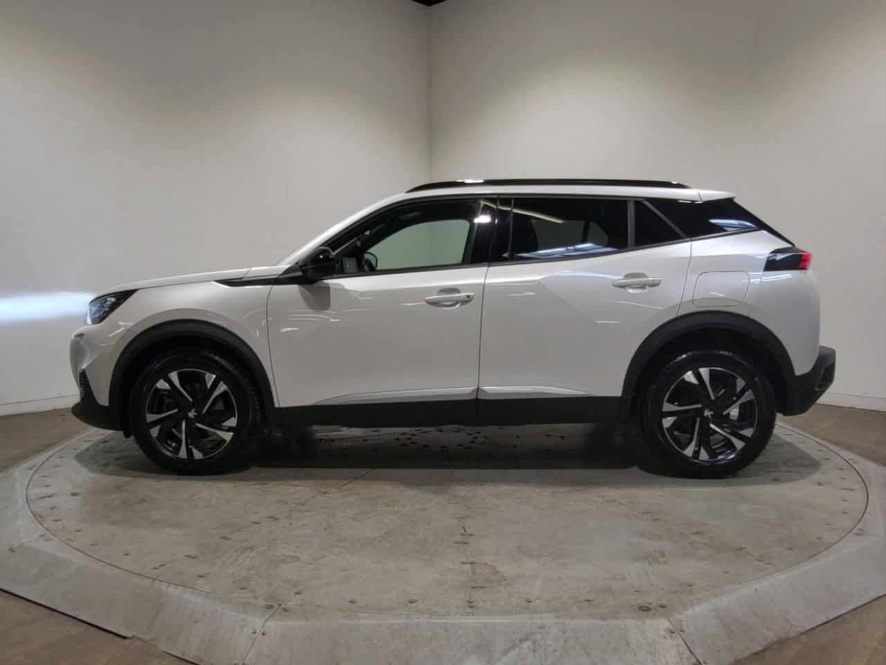 Peugeot 2008 bluehdi 130 s&s eat8 allure — photo 2