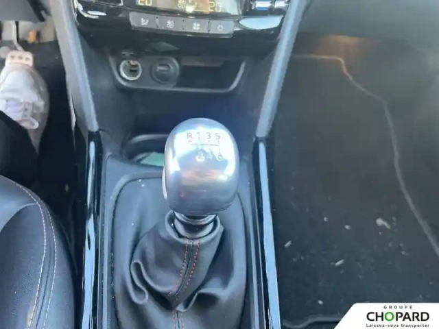 Peugeot 2008 puretech 130ch s&amp;s bvm6 — photo 23