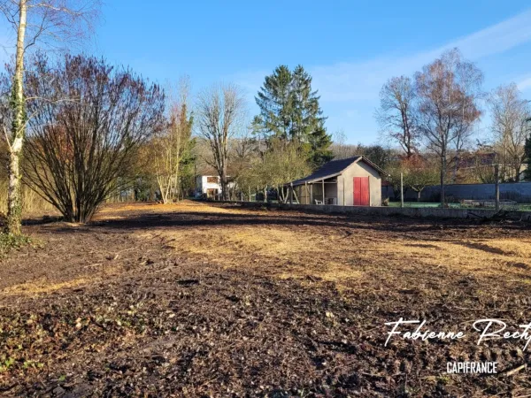 Terrain 2092 m²