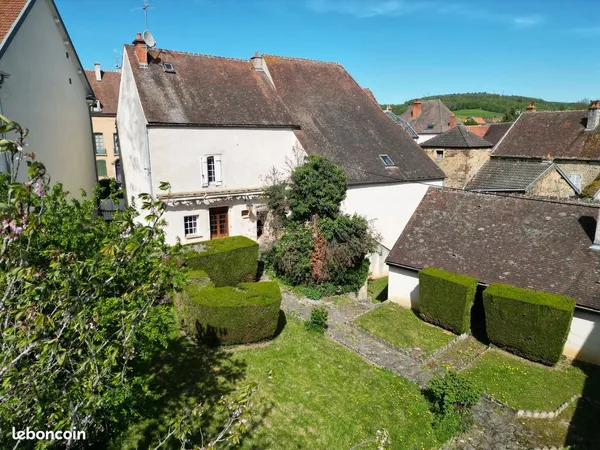 Propriété 9 pièces 240 m²