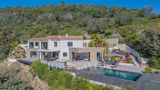 Maison 5 pièces 200 m²