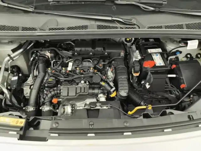 Citroën Berlingo van taille xl 950kg bluehdi 100 s&amp;s bvm6 — photo 7