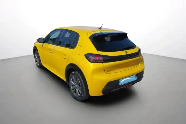 Peugeot 208 electrique 50 kwh 136ch — photo 4