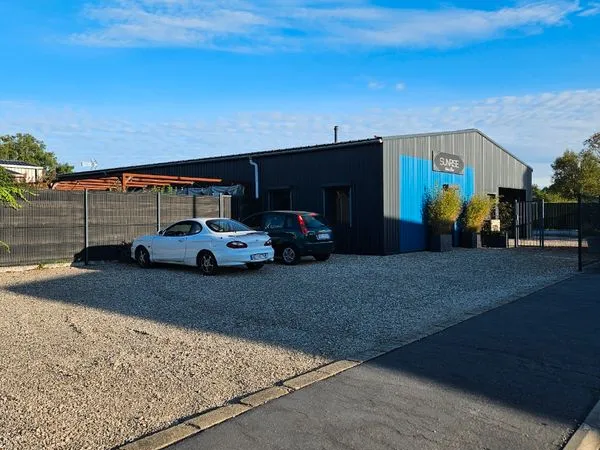 Ensemble immobilier 150 m² + entrepôt 130 m² — Villieu 01800