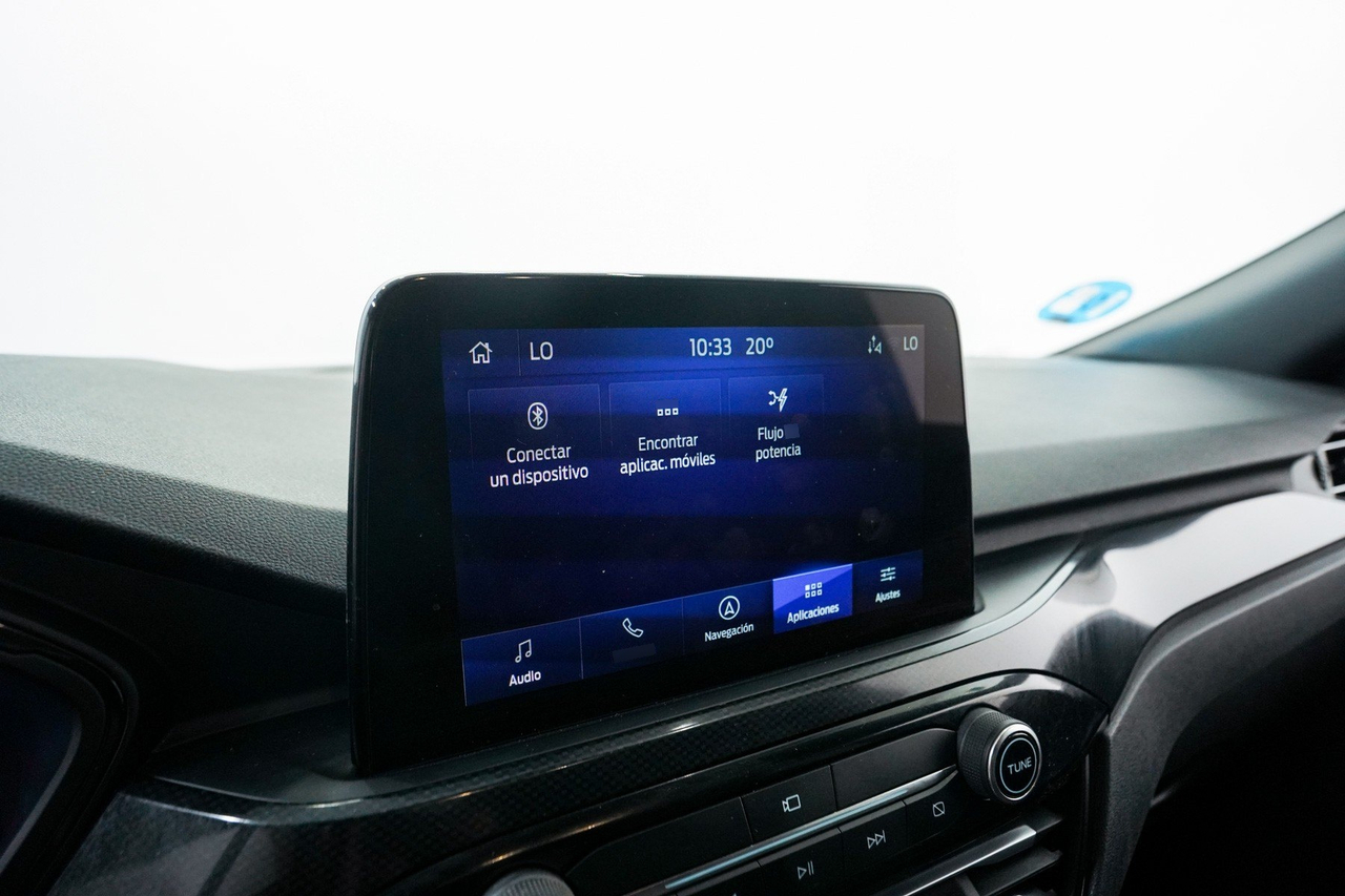 Ford Kuga — photo 29