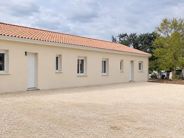 🏡 À LOUER NEUVIC - MAISON NEUVE 90 m² - 3 CHAMBRES - JARDIN CLOS