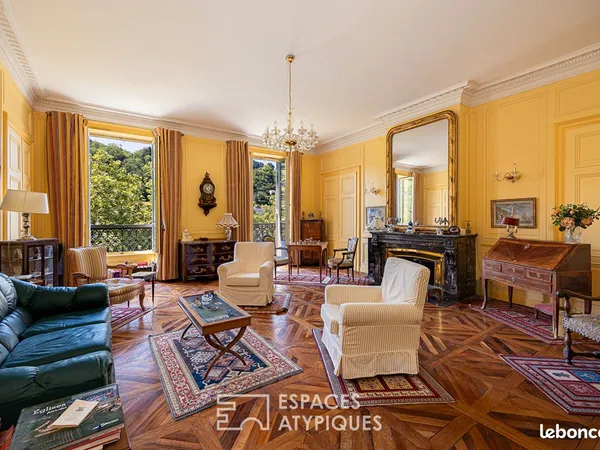 Appartement 9 pièces 263 m²