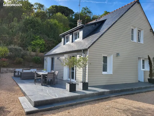 Plérin - Maison rénovée - 52 m² de pièce de vie - 4 chambres - GR34 à pied