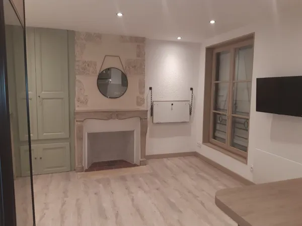 Loue Studio Centre Historique de BOURGES (Cher)