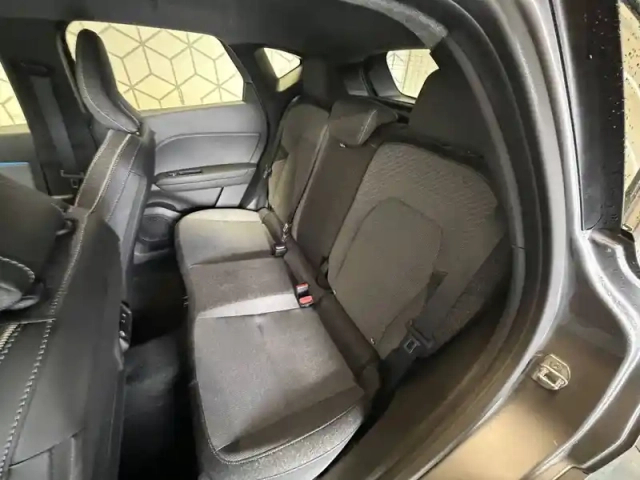 Renault Captur tce 90 ch — photo 18