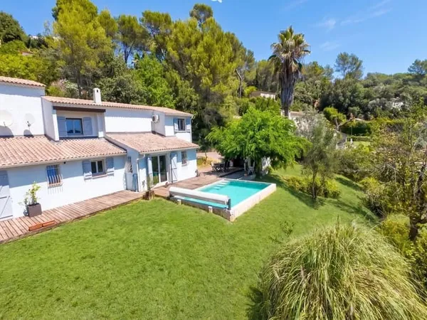 Maison 5 pièces 140 m²