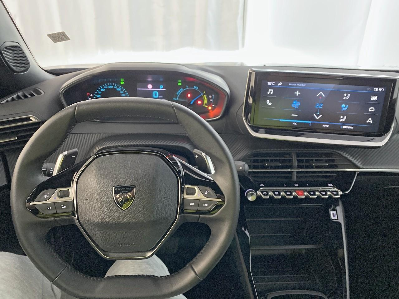 Peugeot 2008 hybrid 145 e-dcs6 style — photo 12